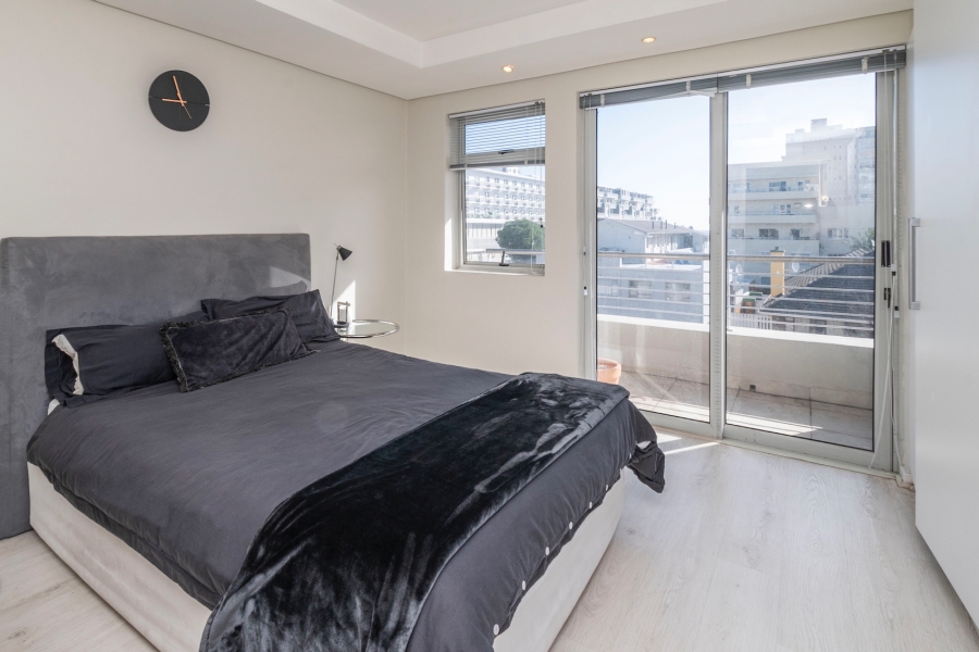 1 Bedroom Property for Sale in Sea Point Western Cape